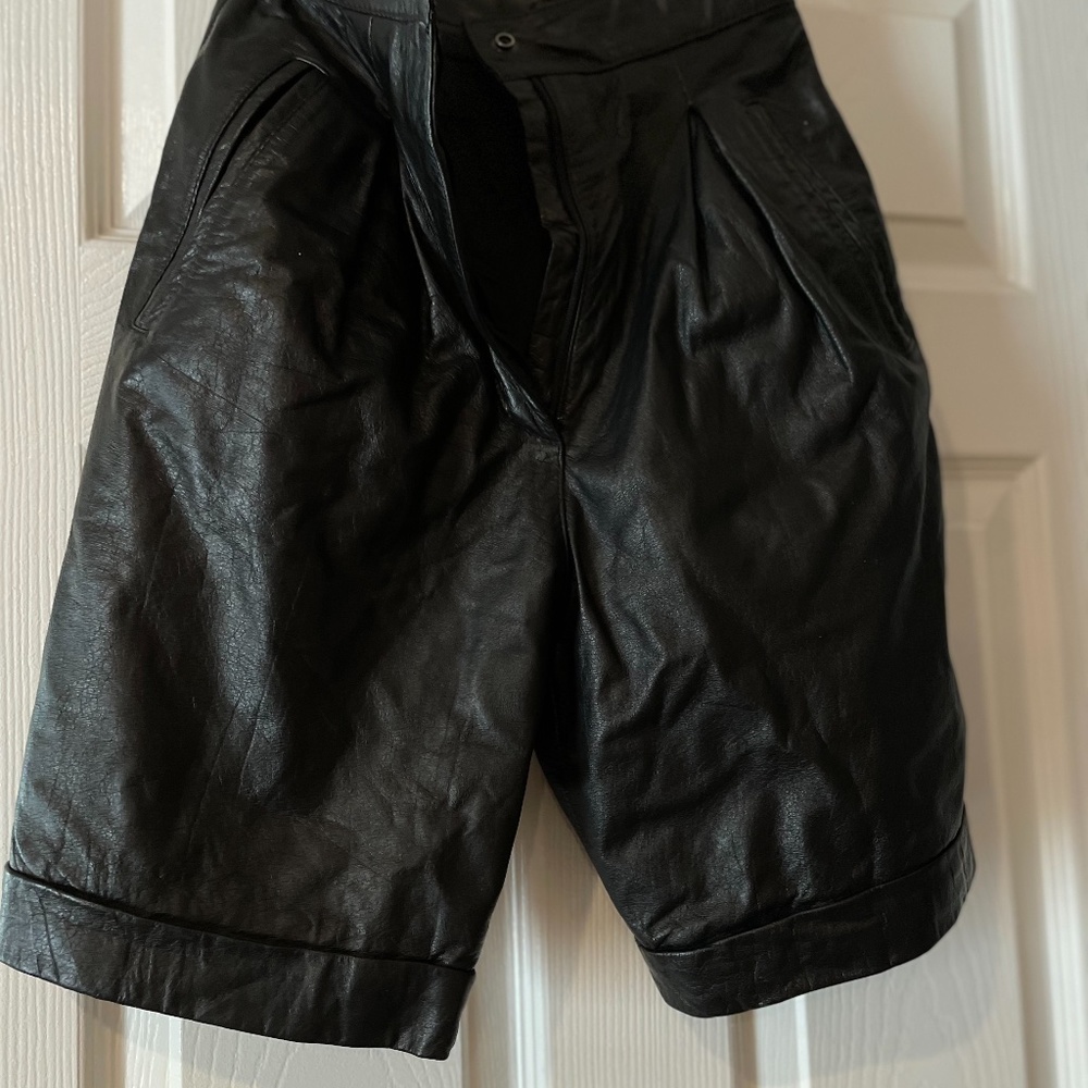 COPY - BLACK LEATHER SHORTS